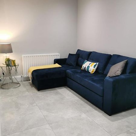 Modern 3-Bed Apartment In Magherafelt Sleeps 8 Zewnętrze zdjęcie