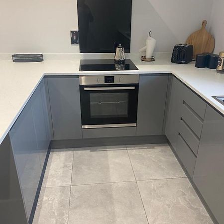 Modern 3-Bed Apartment In Magherafelt Sleeps 8 Zewnętrze zdjęcie