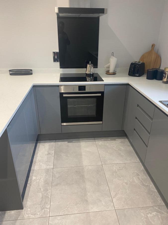 Modern 3-Bed Apartment In Magherafelt Sleeps 8 Zewnętrze zdjęcie
