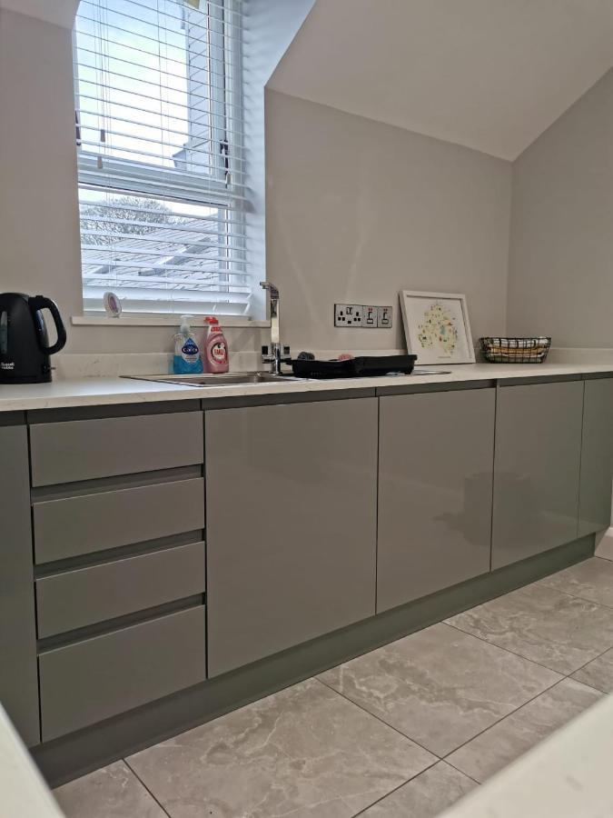 Modern 3-Bed Apartment In Magherafelt Sleeps 8 Zewnętrze zdjęcie