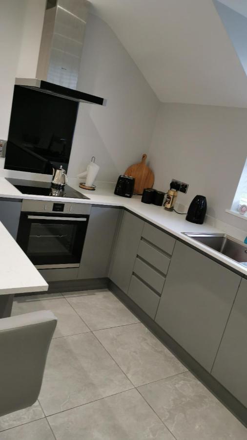 Modern 3-Bed Apartment In Magherafelt Sleeps 8 Zewnętrze zdjęcie
